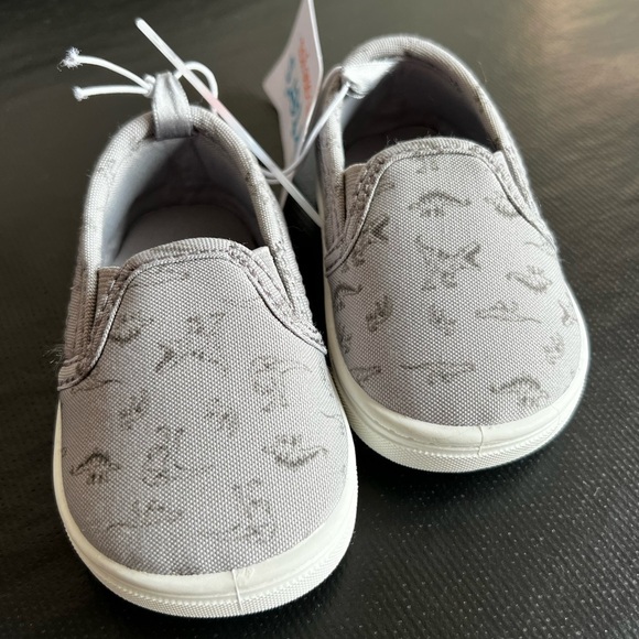 Carter’s grey size 3 dinosaur slip on sneakers Infant Baby - Picture 7 of 7